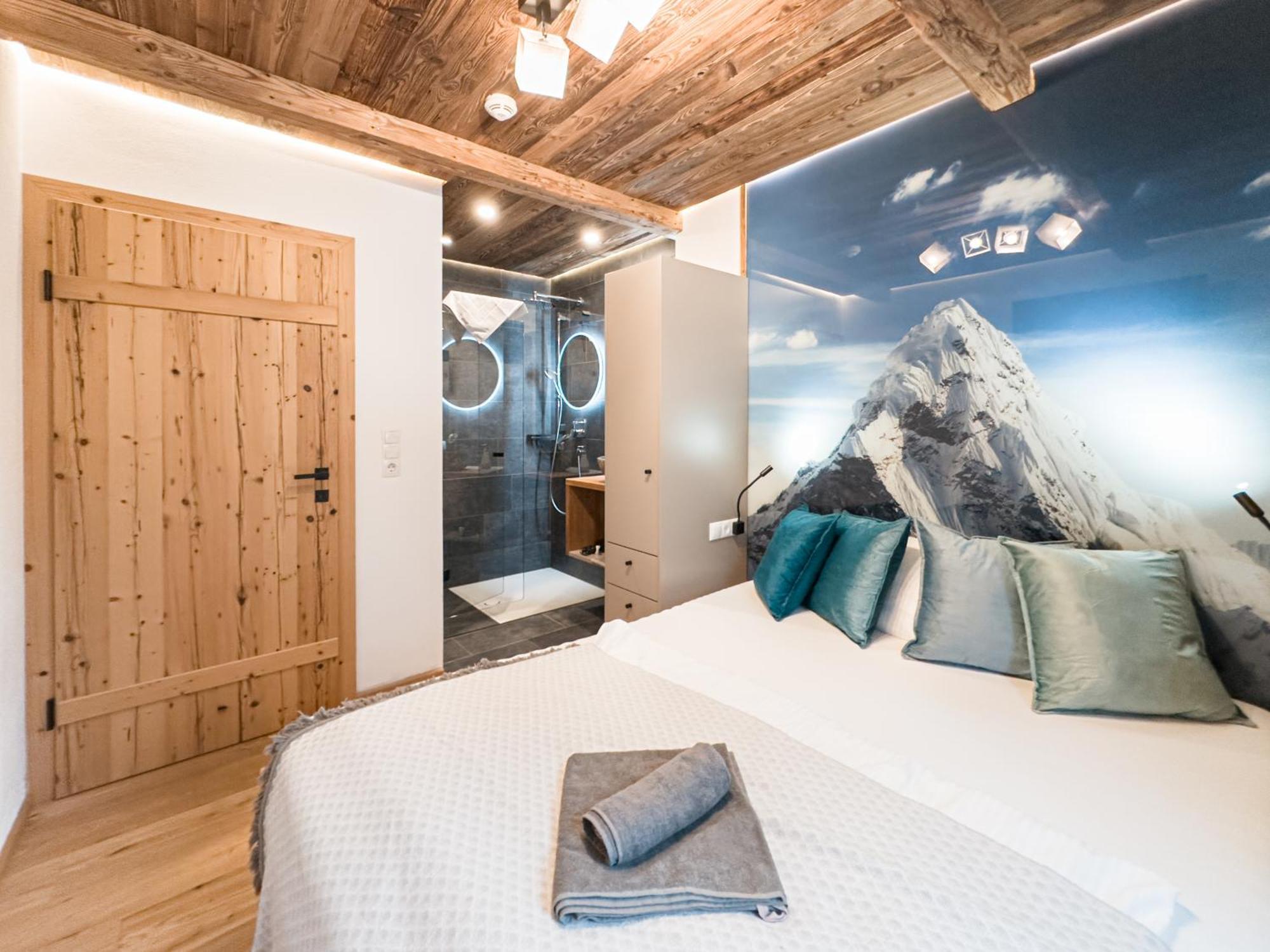 Alpenluxus Presents Oldwood - Balcony & Car Park Appartement